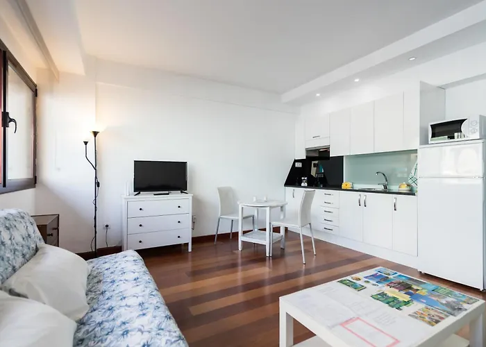 Loft Moderno Y Comodo A Un Minuto De Canteras Διαμέρισμα